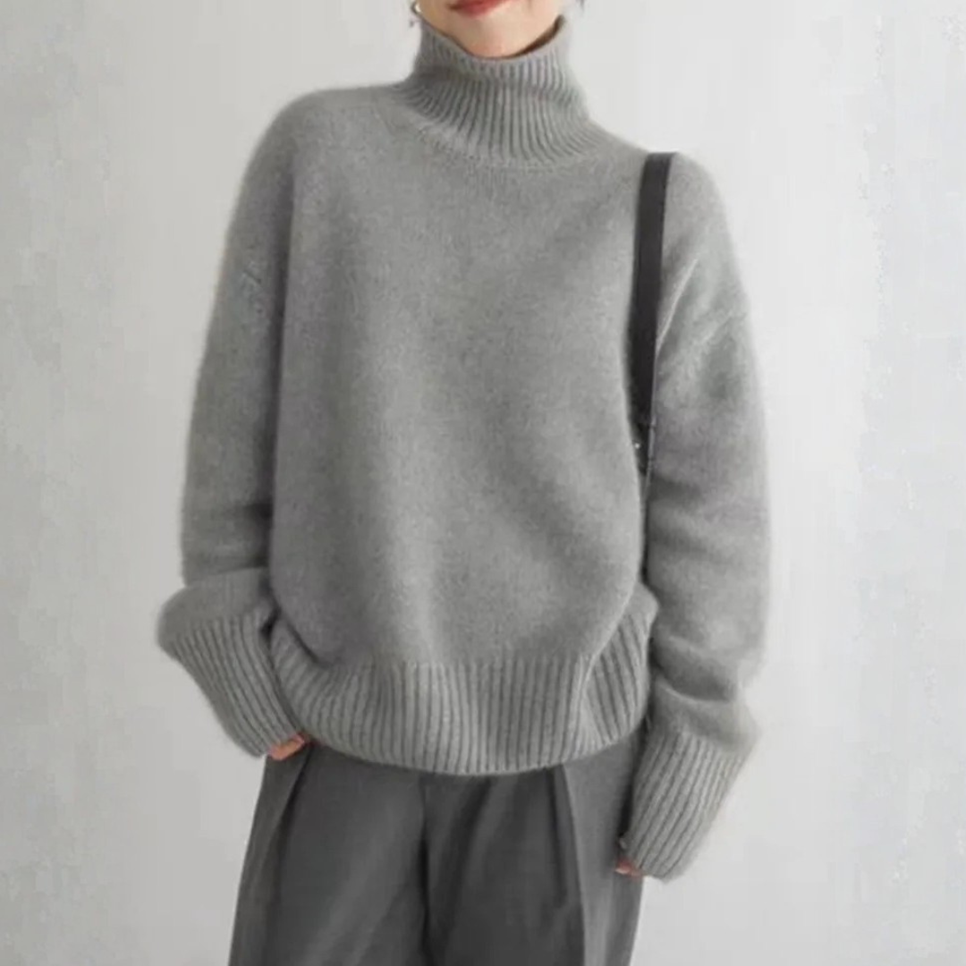 Amélie Cashmere Turtleneck Sweater